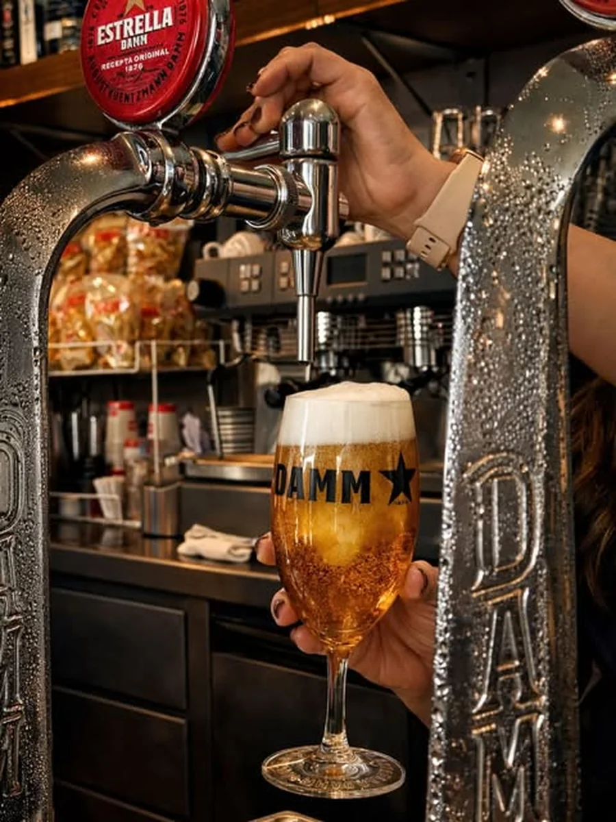 Cerveza servida en Roto's Barcelona