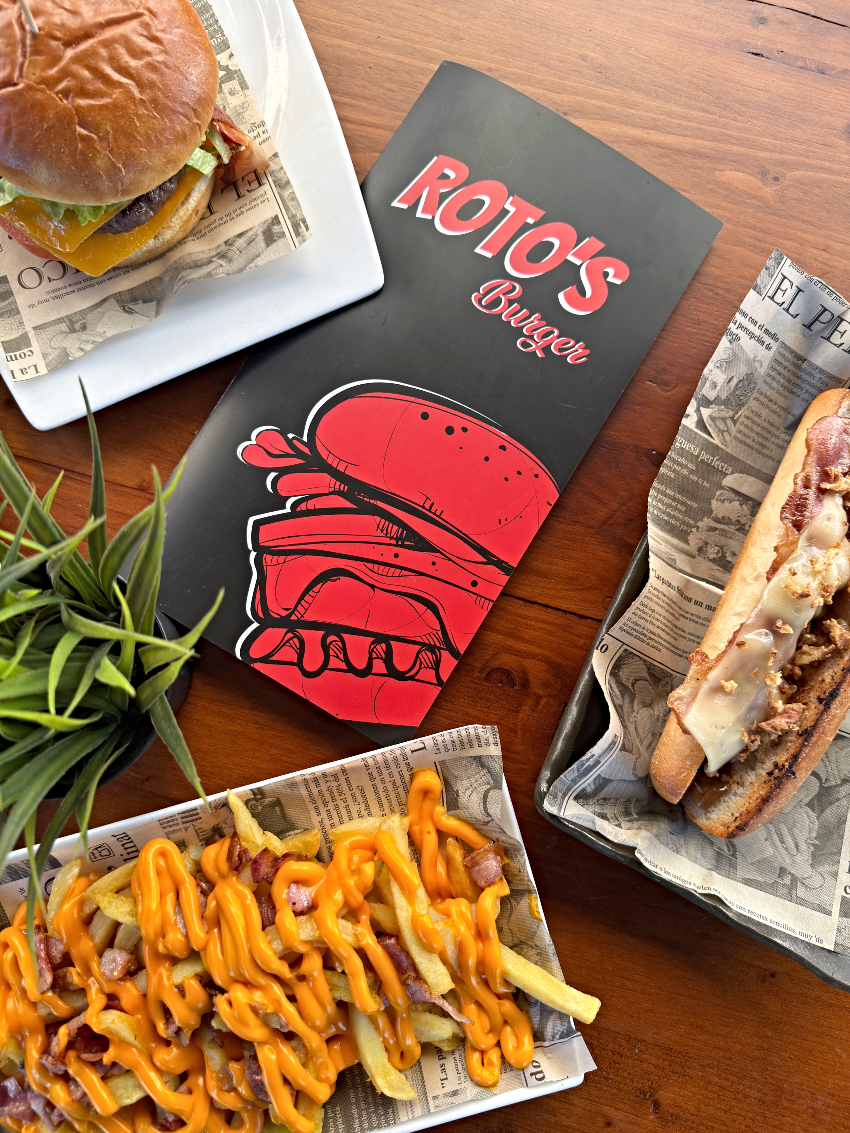 Carta de Roto's Barcelona con burger, patatas y bocadillo